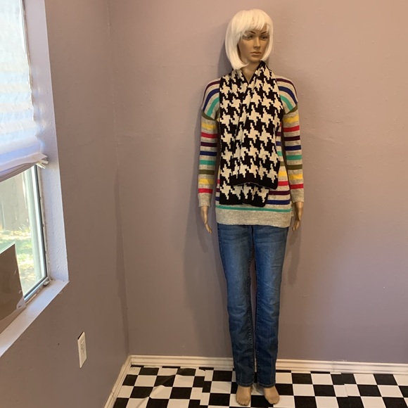 Vintage August Max Studio Scarf - Picture 3 of 6